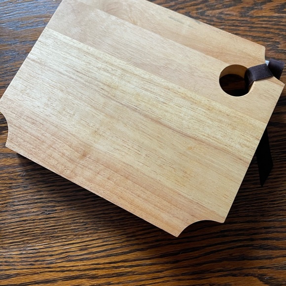 Mud Pie Wooden Cheese Board and Spreader Set - Letter D monogram - Picture 6 of 6